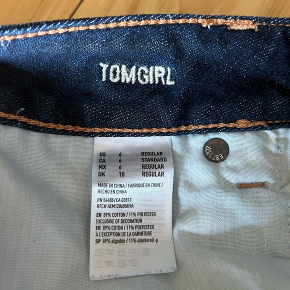 American Eagle ‘Tom Girl’ Jeans in Size 6 - Picture 3 of 3